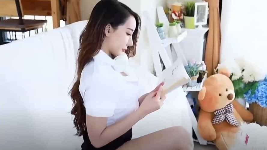 คลิปหลุด VK สาวไทยรุ่นใหญ่สุดเอ็กซ์ นั่งแหวกหี ช่วยตัวเองด้วยของเล่น แซ่บไม่แผ่วเลยจ้า