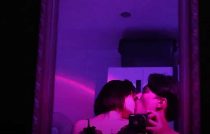 คลิปหลุด VK วัยรุ่นไทยทางบ้าน เปิดไฟฟีลห้องเชือด ถ่ายคลิปเสียวเย็ดกันหน้ากระจกโคตรฟิน