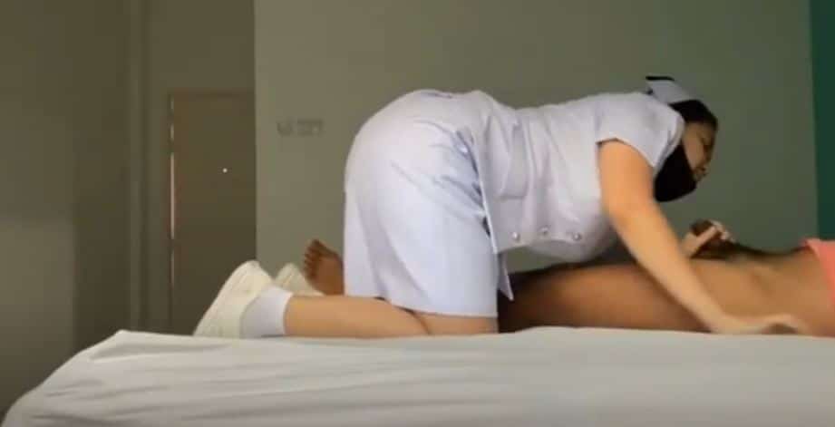 คลิปหลุด VK น้องแนตตี้สาวไทยหุ่นเอ็กซ์ ขึ้นขย่มเย็ดบดควยผัว รัวเอวอย่างมันส์ ก่อนขึ้นเวรรอบดีก