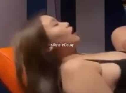 คลิปหลุดไทยทางบ้าน ผัวพามาเปิดห้อง ล่อหีคาเครื่องเล่น เสียบจนร้องเสียงหลงเลย