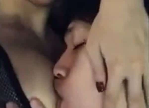 คลิปหลุด VK พ่อหนุ่มหน้าไทย นอนดูดนมแฟนสาว ละมุนละไมมา นัวเนียเสียวสุดๆ ก่อนล่อยับ กระหนำเย็ดไม่ยั้งเลย