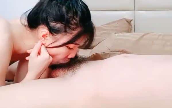 คลิปหลุด VK น้องหมวยสุดเงี่ยนไลฟ์สดเสียวกับผัว อมควยรัวปากมันส์ไม่ไหวเลย